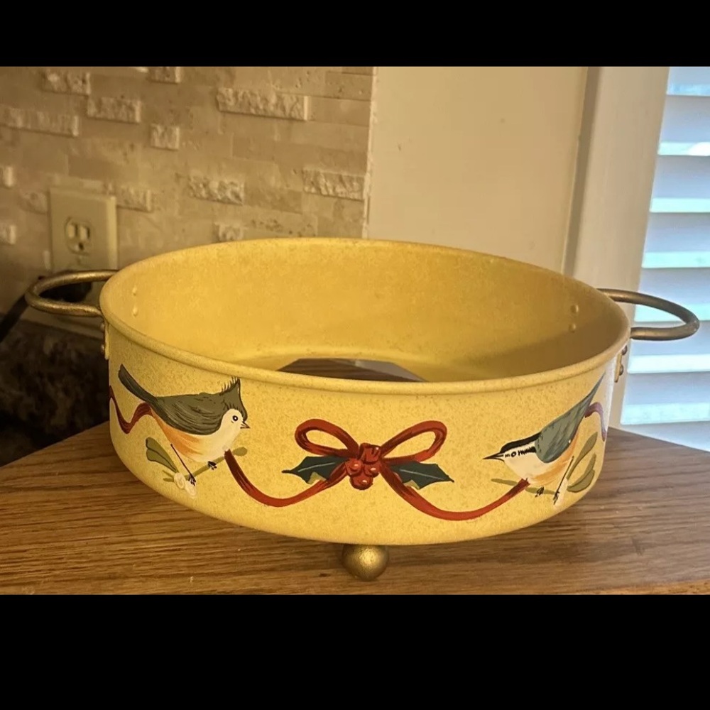 Lenox Winter Greetings Everyday Metal Casserole Stand Only